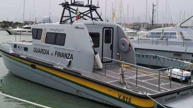 Motovedetta della Guardia di finanza