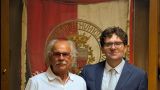 Enzo Costantino con il Sindaco Menna