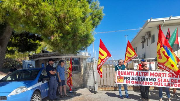 Casalbordno: Sit-in davanti all'ex Sabino Esplodenti