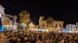 Piazza Rossetti gremita di gente