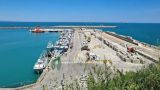 Il molo di levante del Porto di Punta Penna