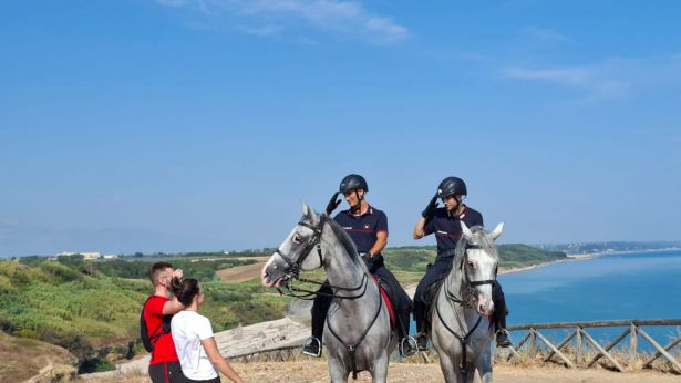 Carabinieri a Cavallo nella Riserva di Punta Aderci