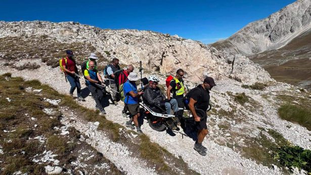 Sulle montagne in Joelette