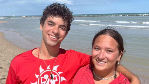 I due bagnini Giorgia Cerbone e Francesco Caniglia