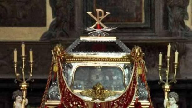 L'urna contenente i resti di San Fortunato