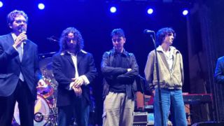 Il Sindaco Menna ieri sera sul palco in piazza Rossetti
