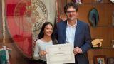 Chiara Sangiovanni con il Sindaco Menna