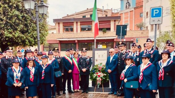 Orsogna: foto ricordo per l'Associazione Nazionale Carabinieri