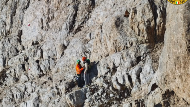 Il recupero degli escursionisti sul Corno Grande