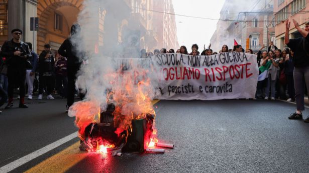 CORTEO DI PROTESTA