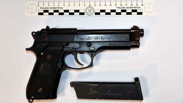 La pistola sequestrata